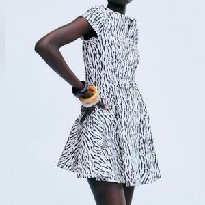 ZARA Printed Short Dress ZW COLLECTION Black And White Size L